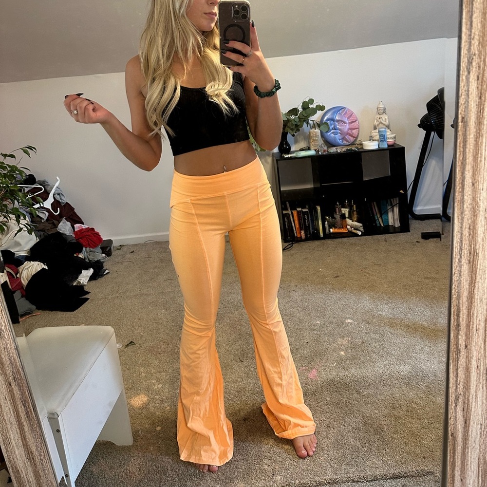 Creamy orange flare leggings size 2 never worn